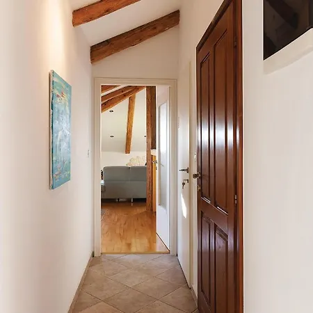 Apartment Gorgeous Apartment In Fazana With Kitchen *