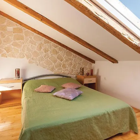 Gorgeous Apartment In Fazana With Kitchen Apartment Fazana