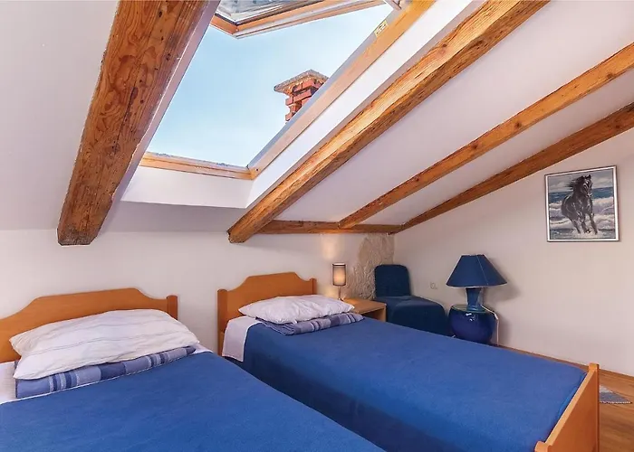 Titova Riva Cr * Fažana